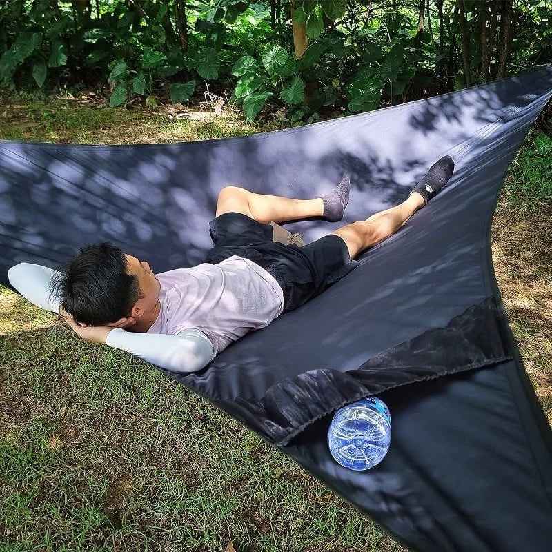 Hamac Triangle | Britt